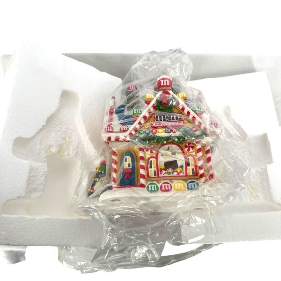 Department 56 M&Ms Village Candy Shoppe Lighted House Holiday Figurine 2005 - Picture 15 of 16